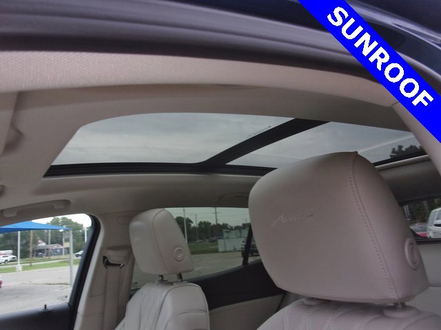 Used 2023 Buick Envision Avenir image 3