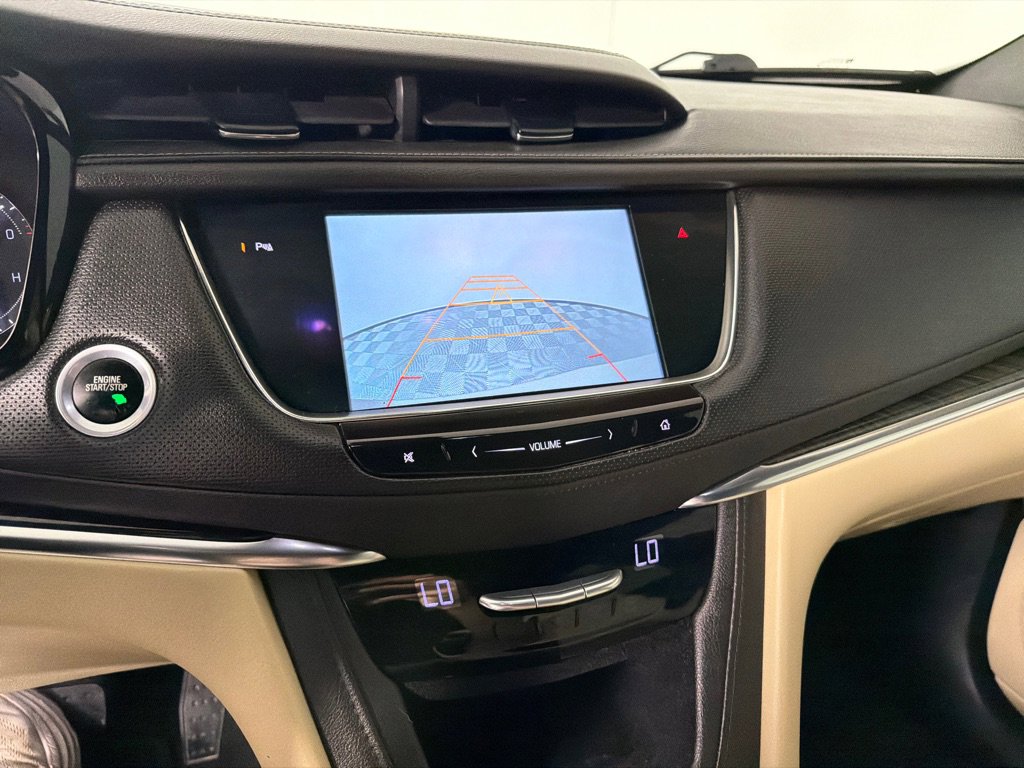 Used 2017 Cadillac XT5 FWD image 17