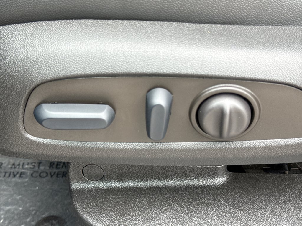 Used 2023 Chevrolet Equinox RS AWD/4WD image 14