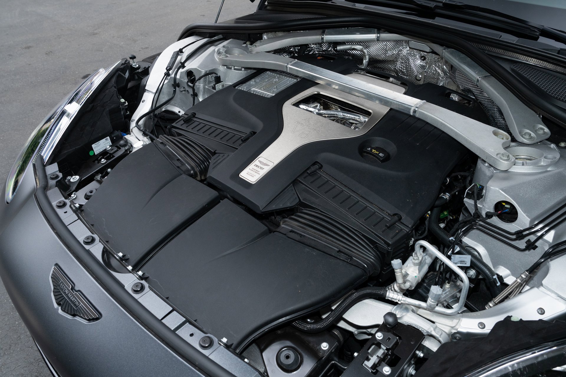 Used 2025 Aston Martin DBX 707 image 11