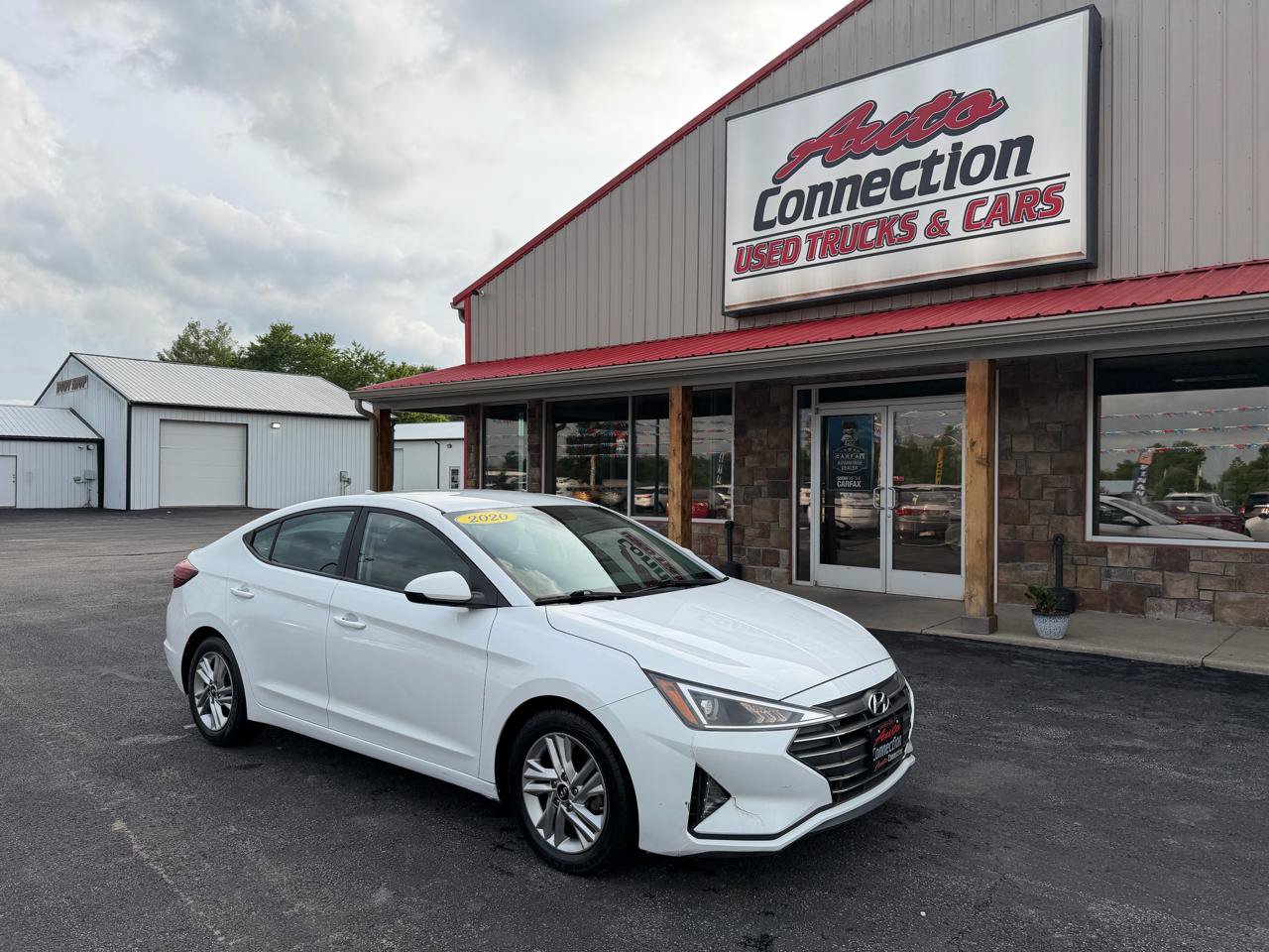 Used 2020 Hyundai Elantra SEL w/ Cargo Package (C1) FWD image 2