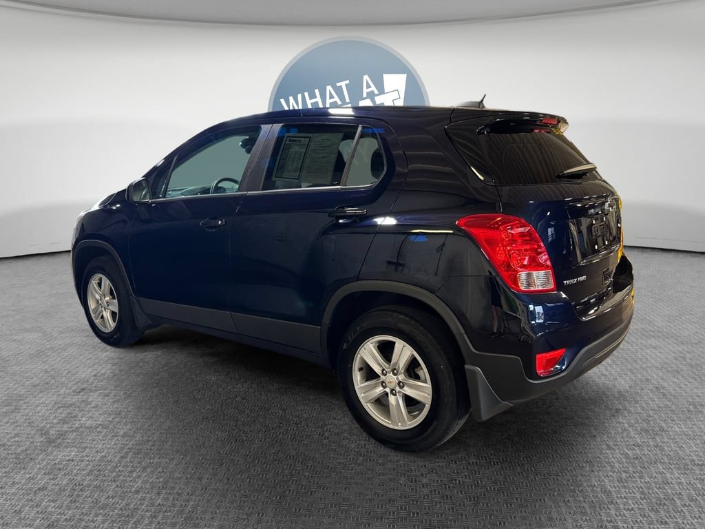 Used 2021 Chevrolet Trax LS w/ Tint and Cruise Package AWD/4WD image 6