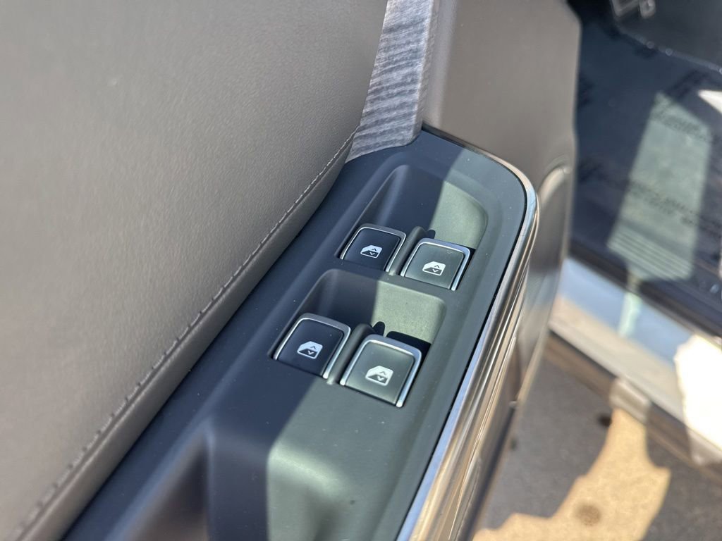 Used 2022 Rivian R1T Launch Edition AWD/4WD image 11