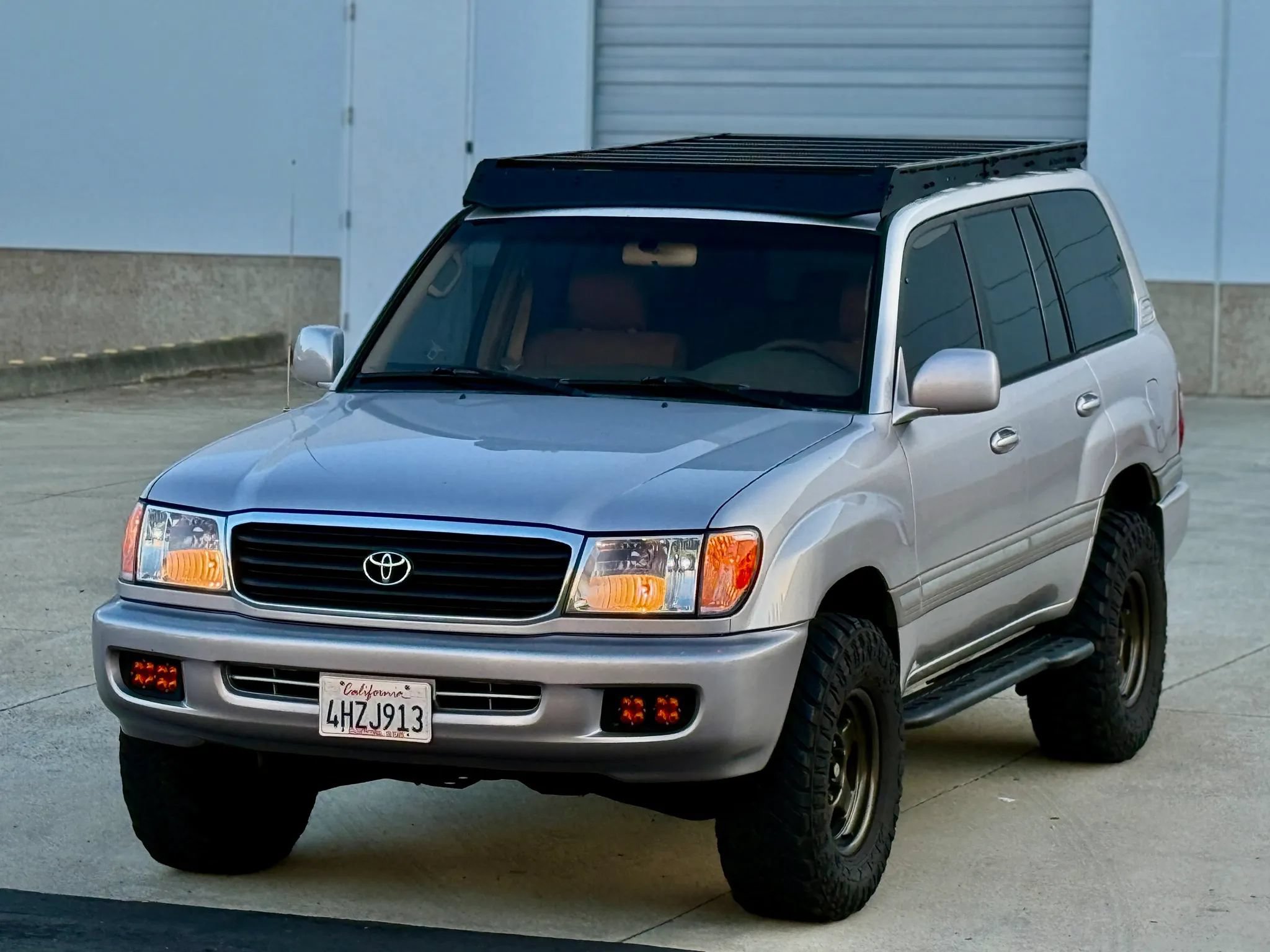 Used 2000 Toyota Land Cruiser AWD/4WD image 2