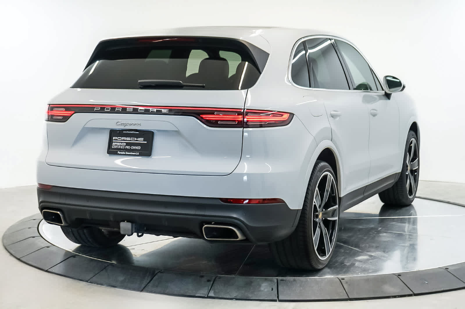 Certified 2023 Porsche Cayenne AWD/4WD image 9