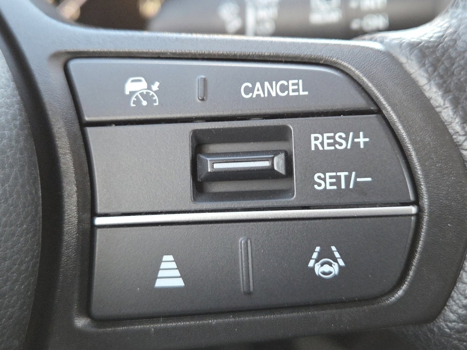 Used 2023 Honda HR-V LX image 5