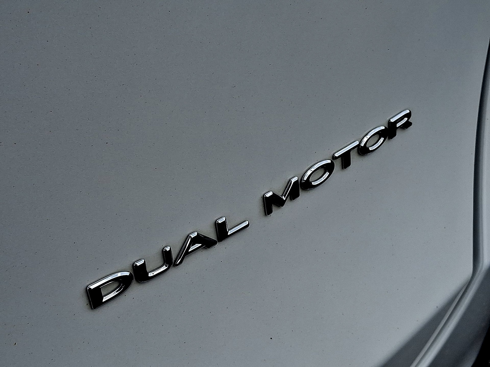 Used 2023 Tesla Model Y Long Range AWD/4WD image 23