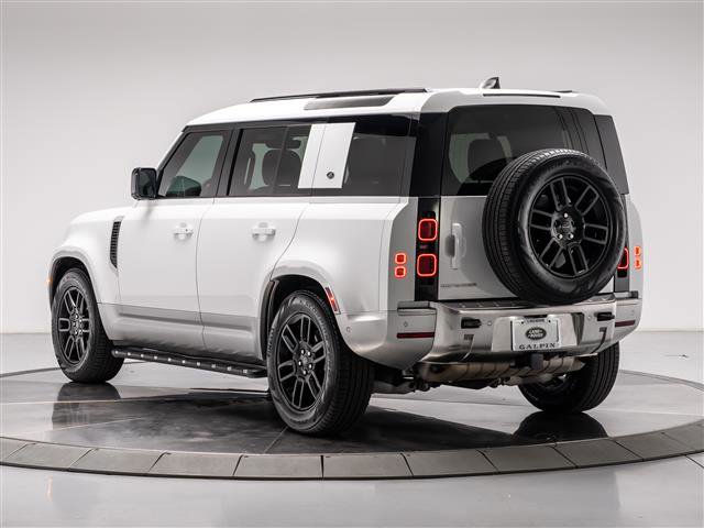 Used 2022 Land Rover Defender 110 S image 3