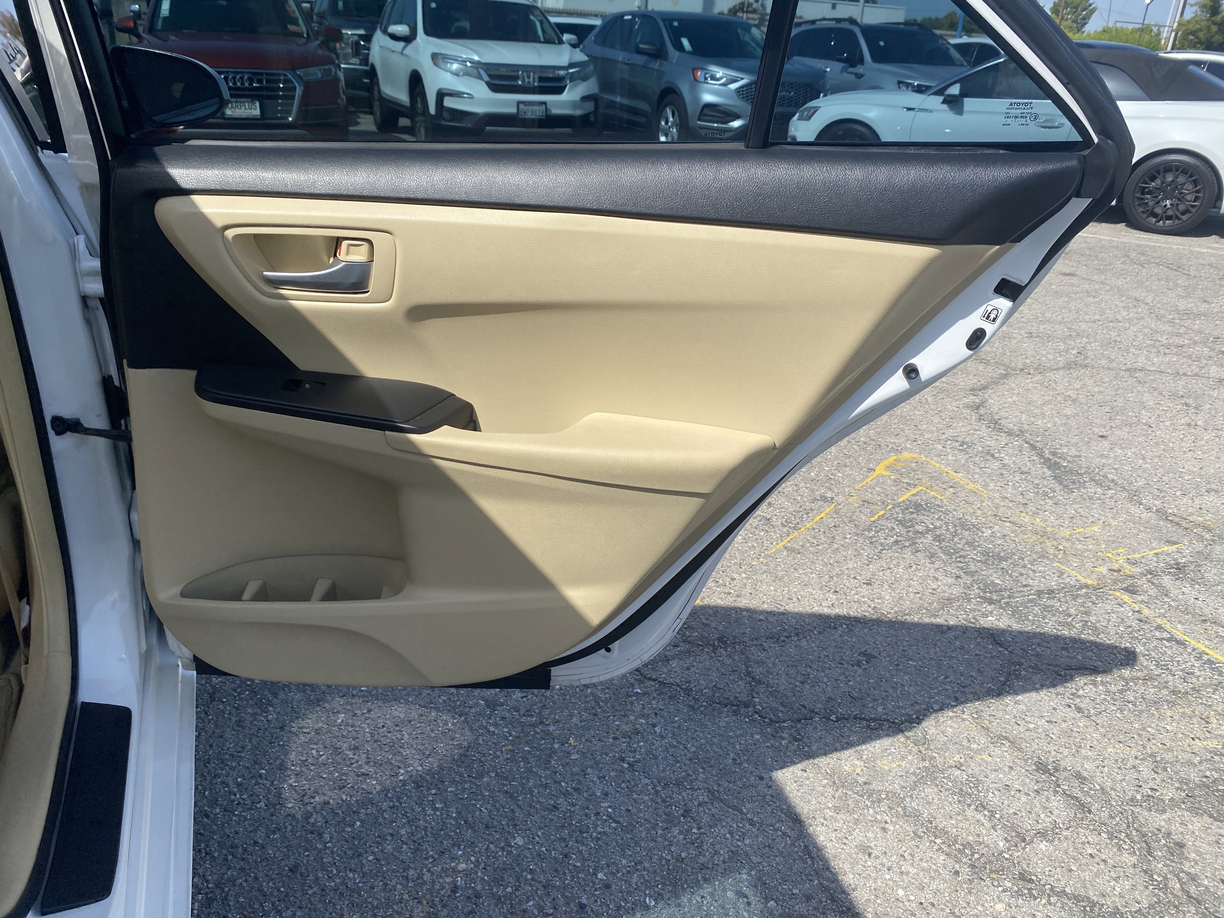 Used 2017 Toyota Camry LE FWD image 20