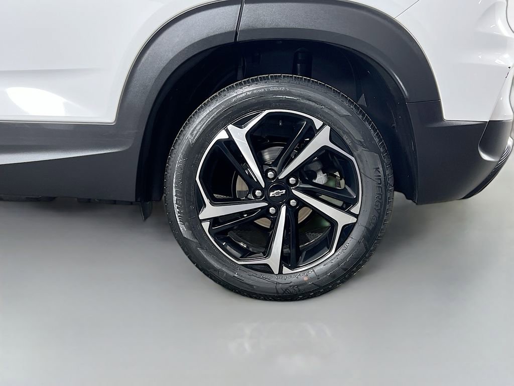 Used 2023 Chevrolet TrailBlazer RS w/ Convenience Package FWD image 29