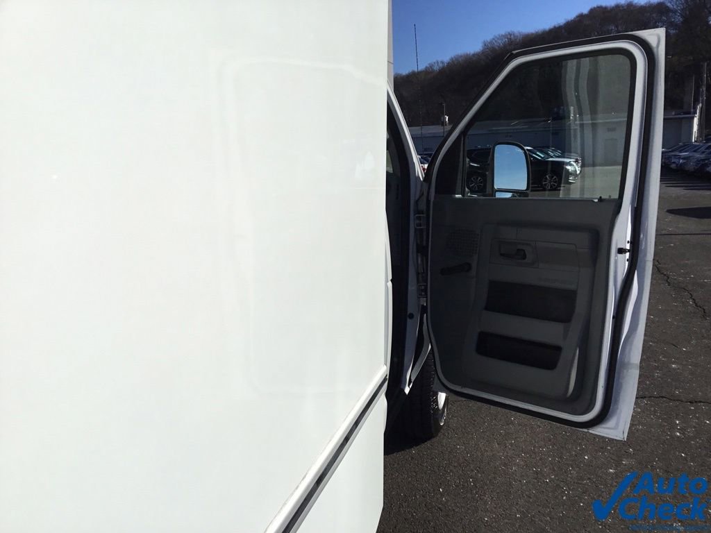 Used 2016 Ford E-350 and Econoline 350 Super Duty image 27
