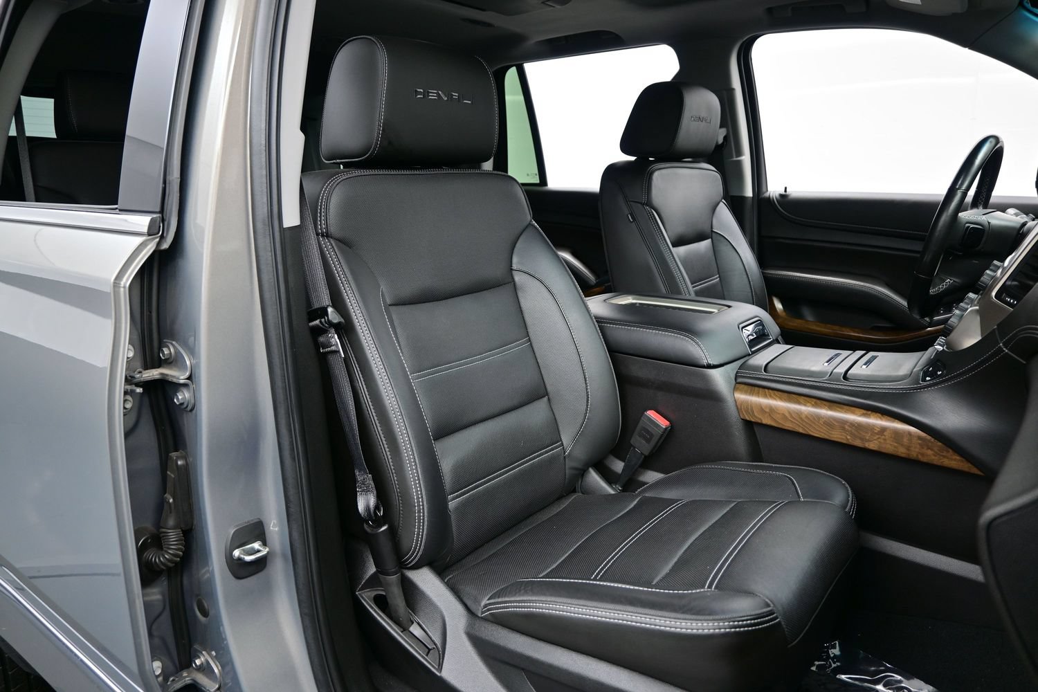 Used 2019 GMC Yukon Denali w/ Denali Ultimate Package AWD/4WD image 14