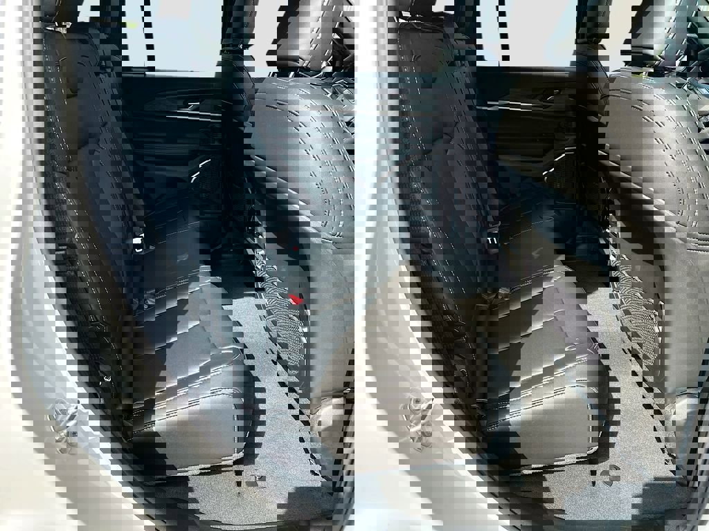 New 2026 Jeep Grand Cherokee Limited w/ Limited Altitude Package image 30