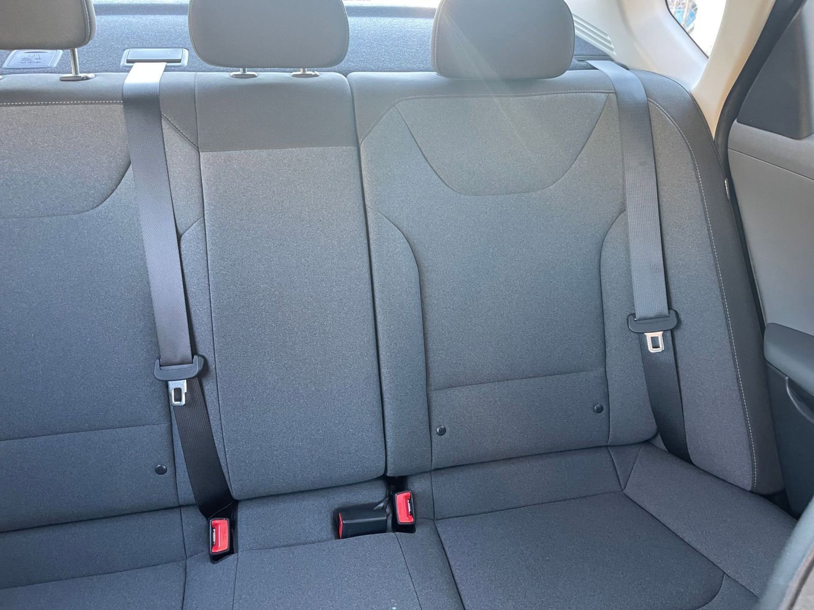 Used 2025 Kia K4 LXS image 36