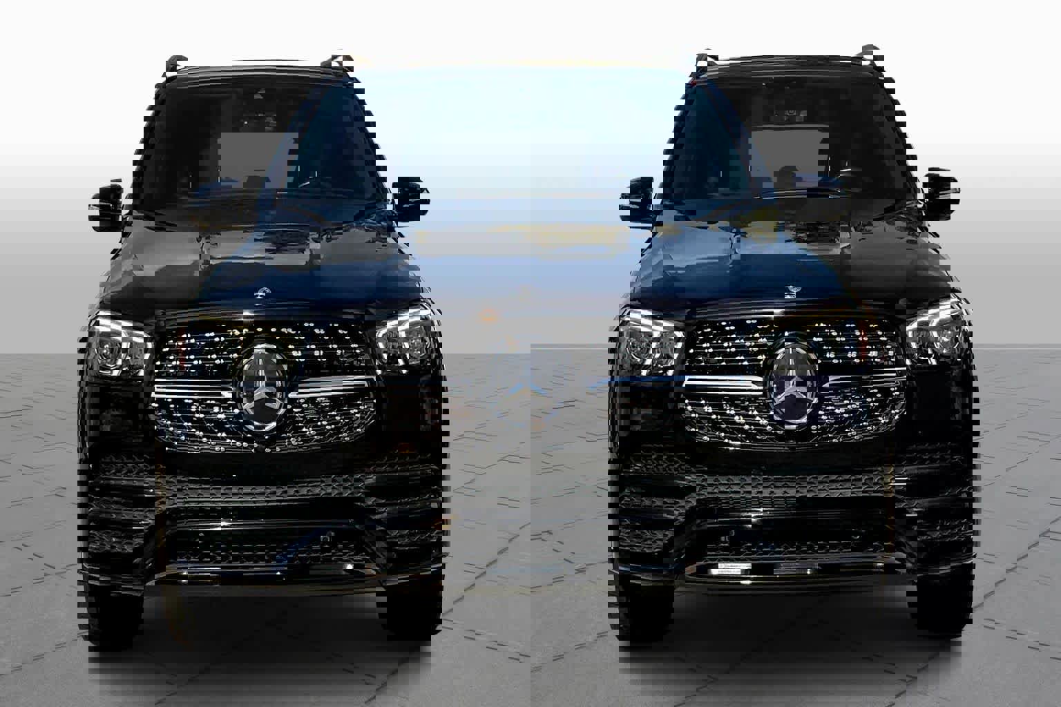 Used 2023 Mercedes-Benz GLE 450 4MATIC image 3