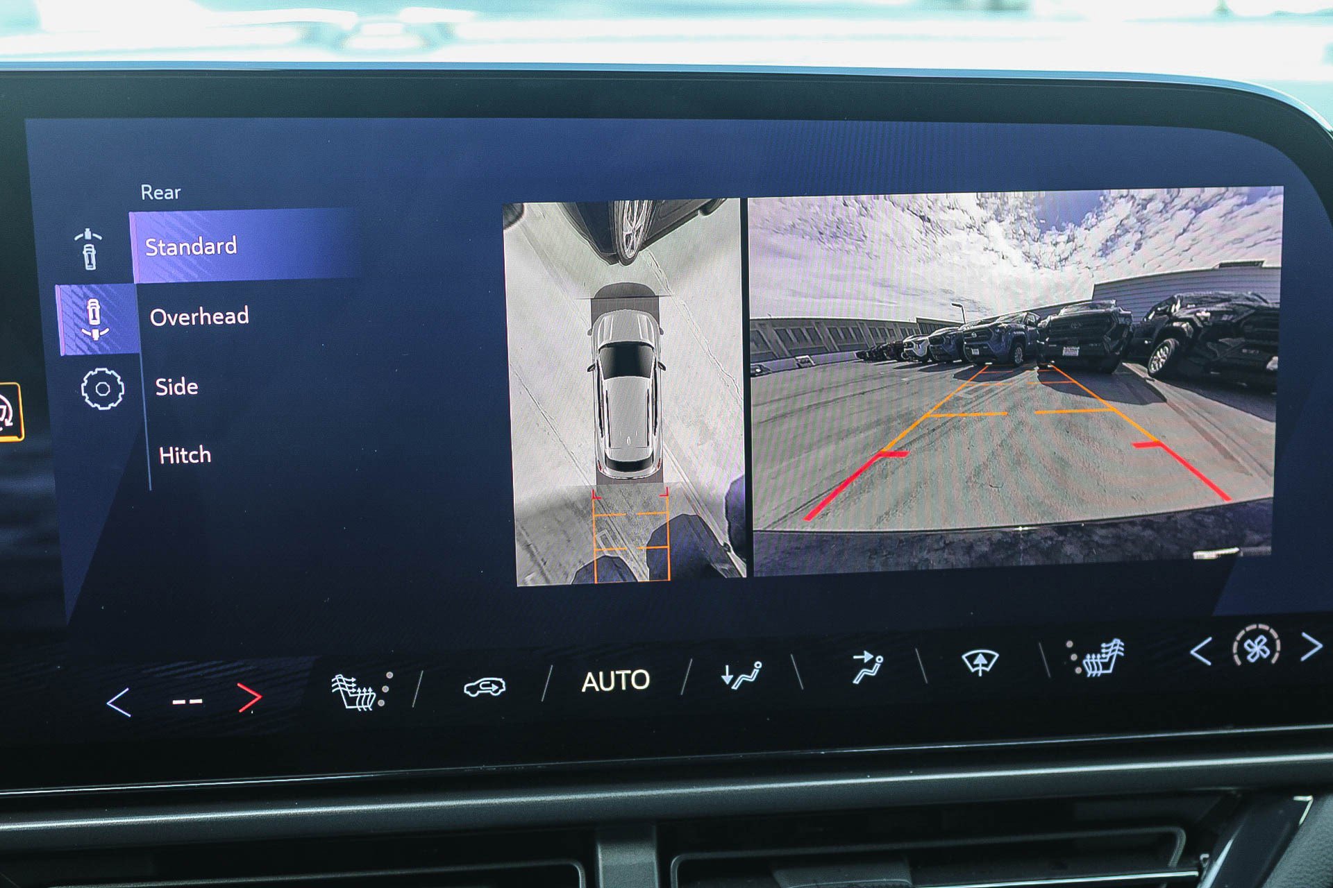 Used 2025 Chevrolet Equinox EV RS image 25