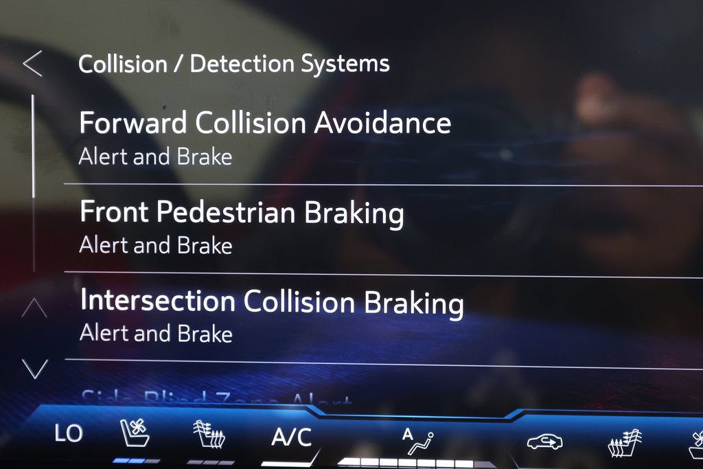Used 2027 Chevrolet Corvette Grand Sport w/ Z52 Sport Performance Package RWD image 33