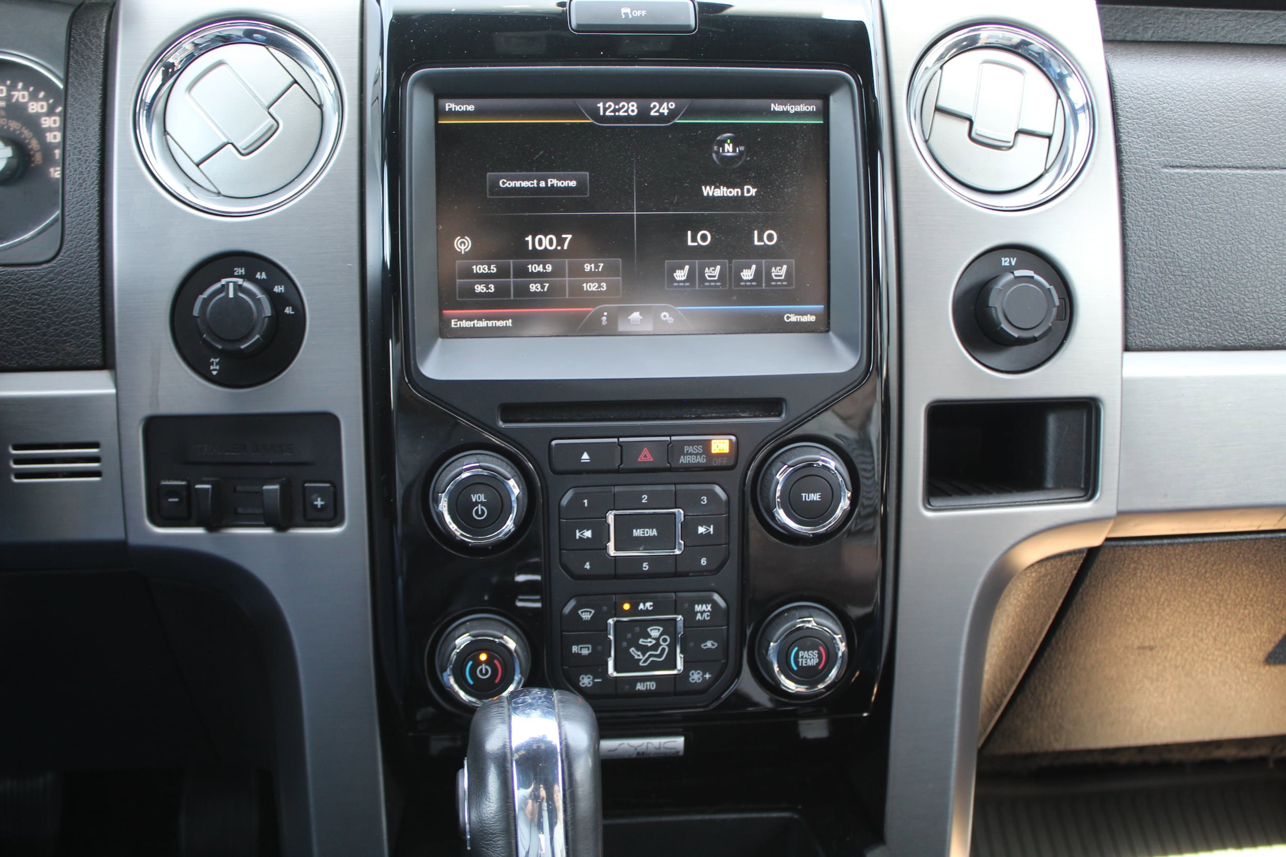 Used 2014 Ford F150 Limited AWD/4WD image 31