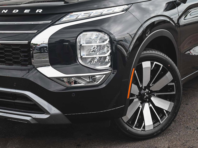 New 2025 Mitsubishi Outlander AWD image 33