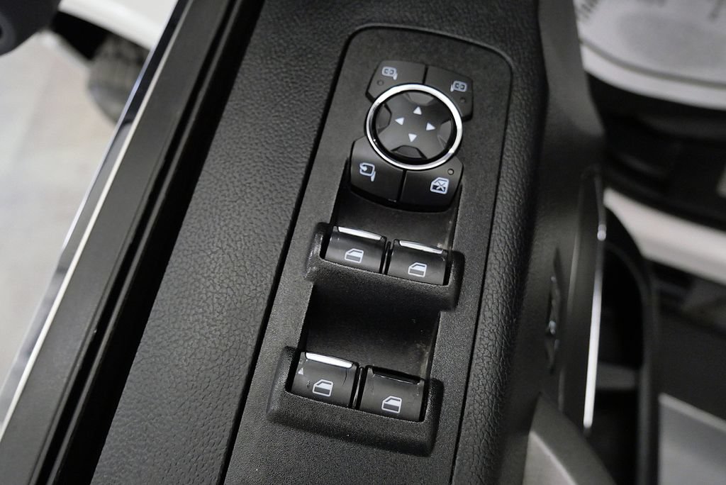 Used 2018 Ford F150 Platinum w/ Technology Package AWD/4WD image 14
