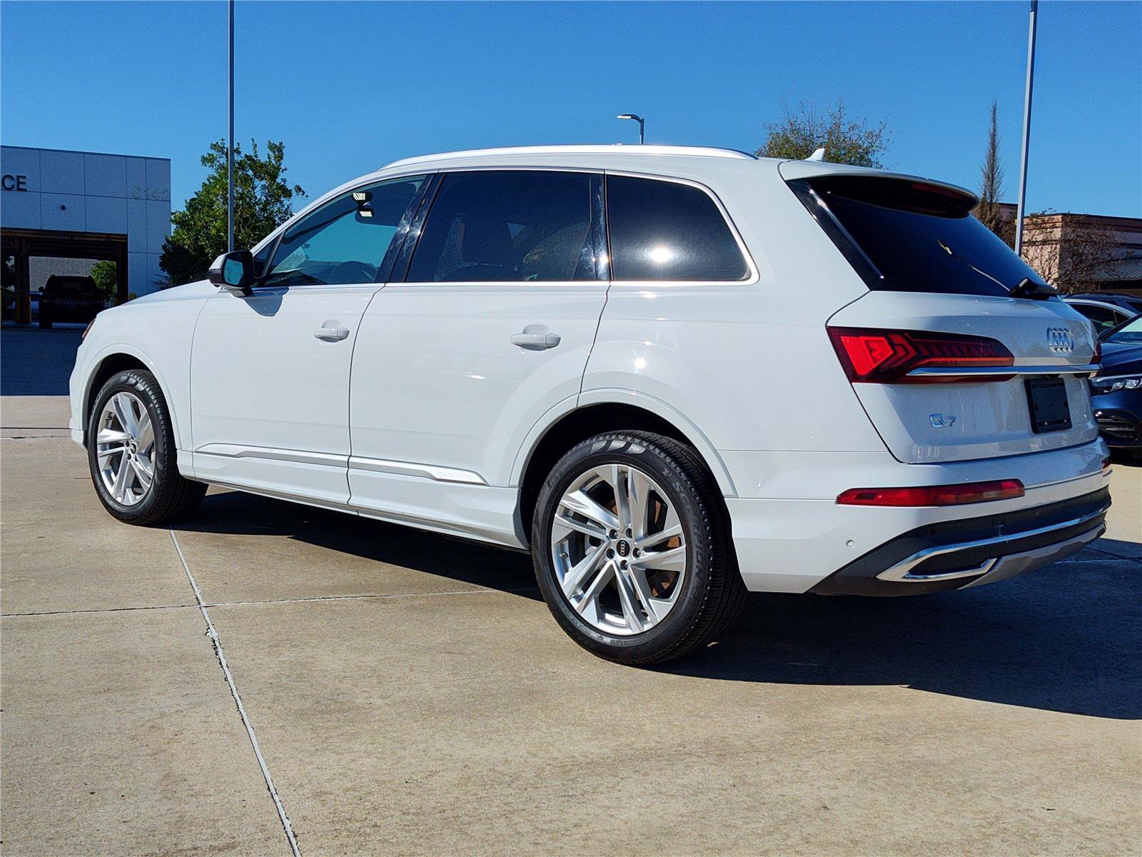 Used 2023 Audi Q7 3.0T Premium image 4
