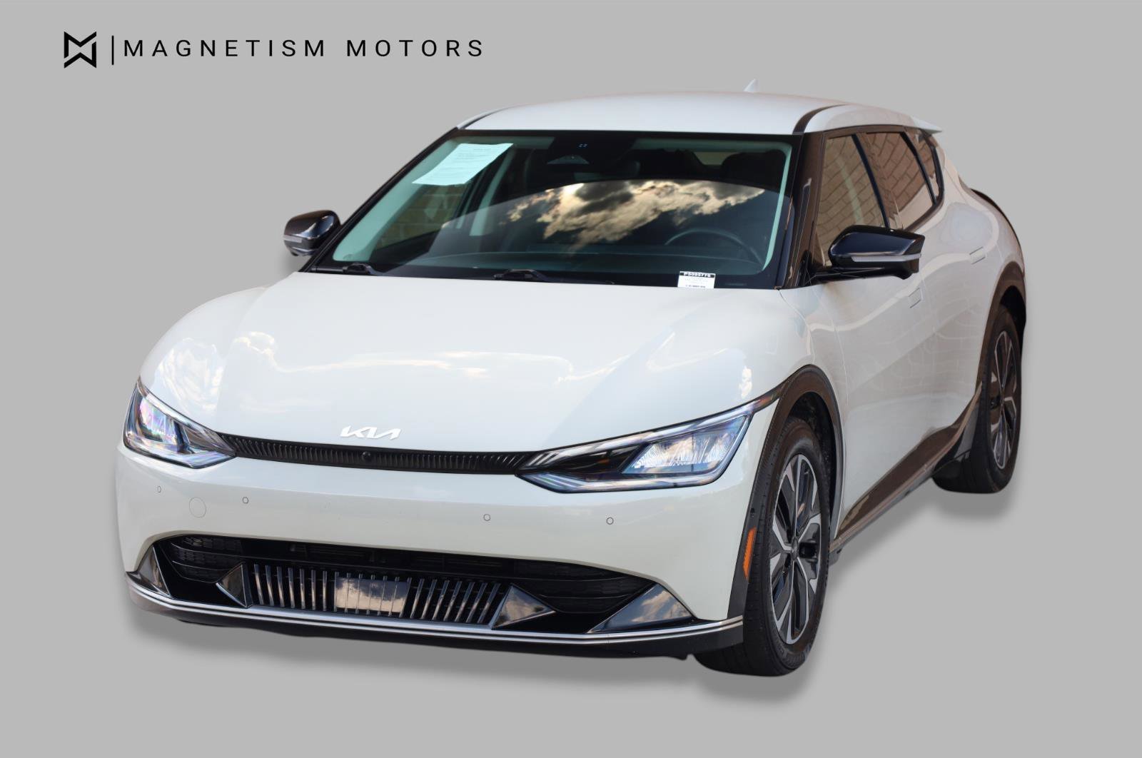 Used 2023 Kia EV6 Wind w/ Wind Technology Package AWD/4WD image 4