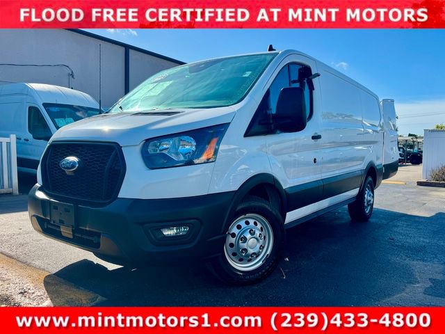 Used 2023 Ford Transit 250 Low Roof AWD image 4
