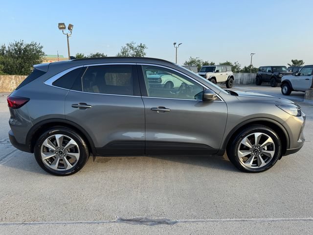 Used 2025 Ford Escape Platinum FWD image 7