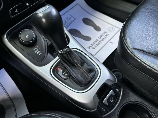 Used 2018 Jeep Compass Latitude w/ Cold Weather Group AWD/4WD image 19