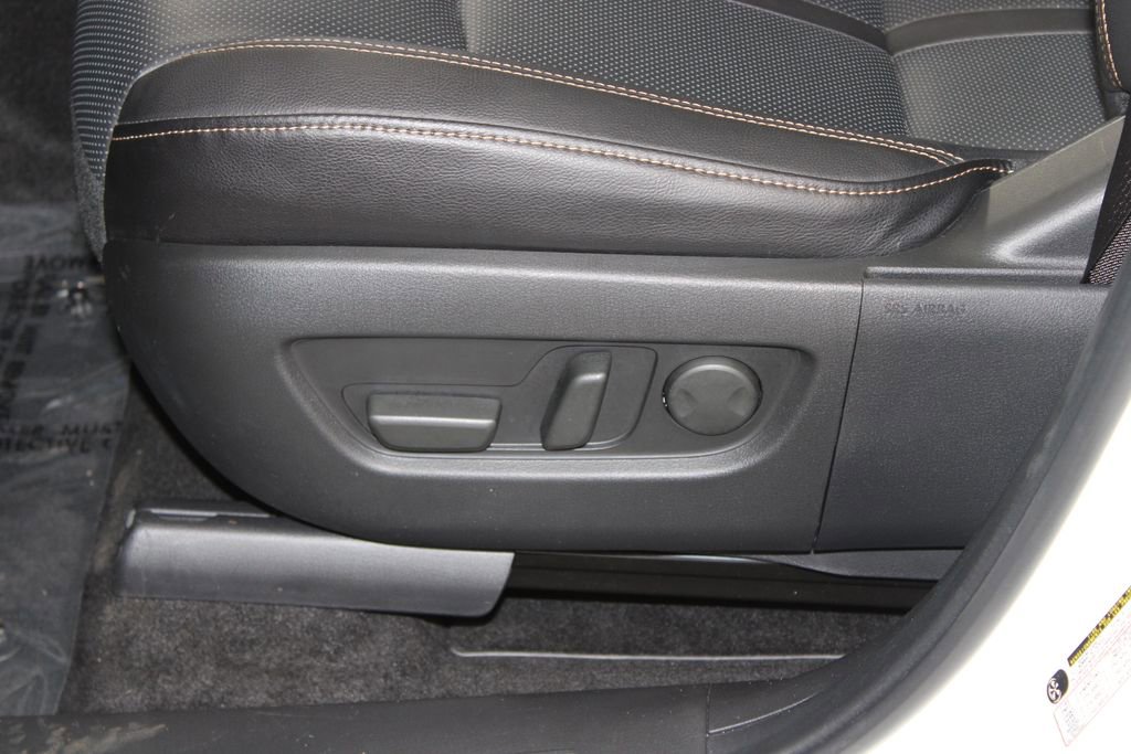 Used 2025 MAZDA CX-70 Plug-In Hybrid w/ Premium Pkg image 18