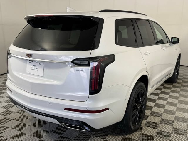 Certified 2022 Cadillac XT6 Sport w/ Technology Package AWD/4WD image 9