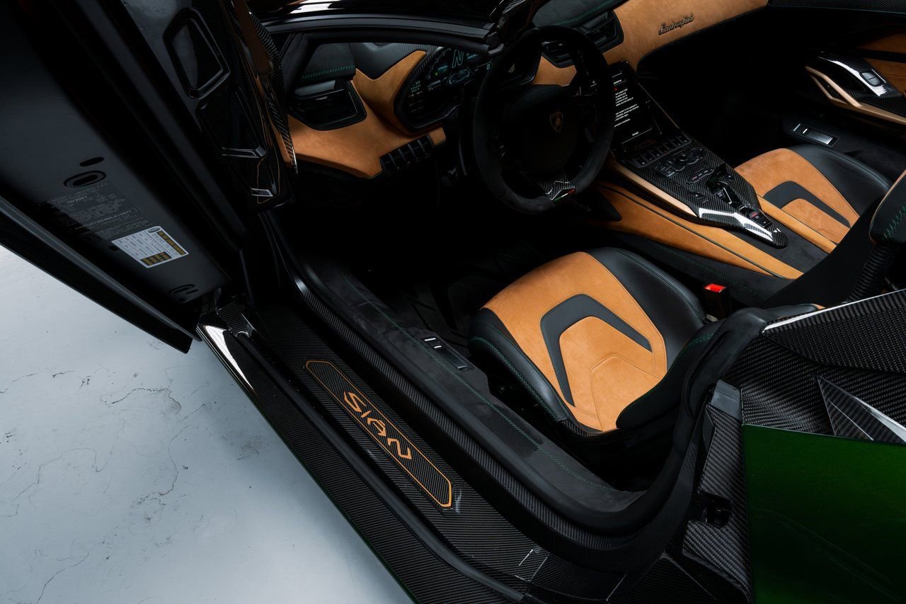 Used 2021 Lamborghini Sian Roadster AWD/4WD image 19