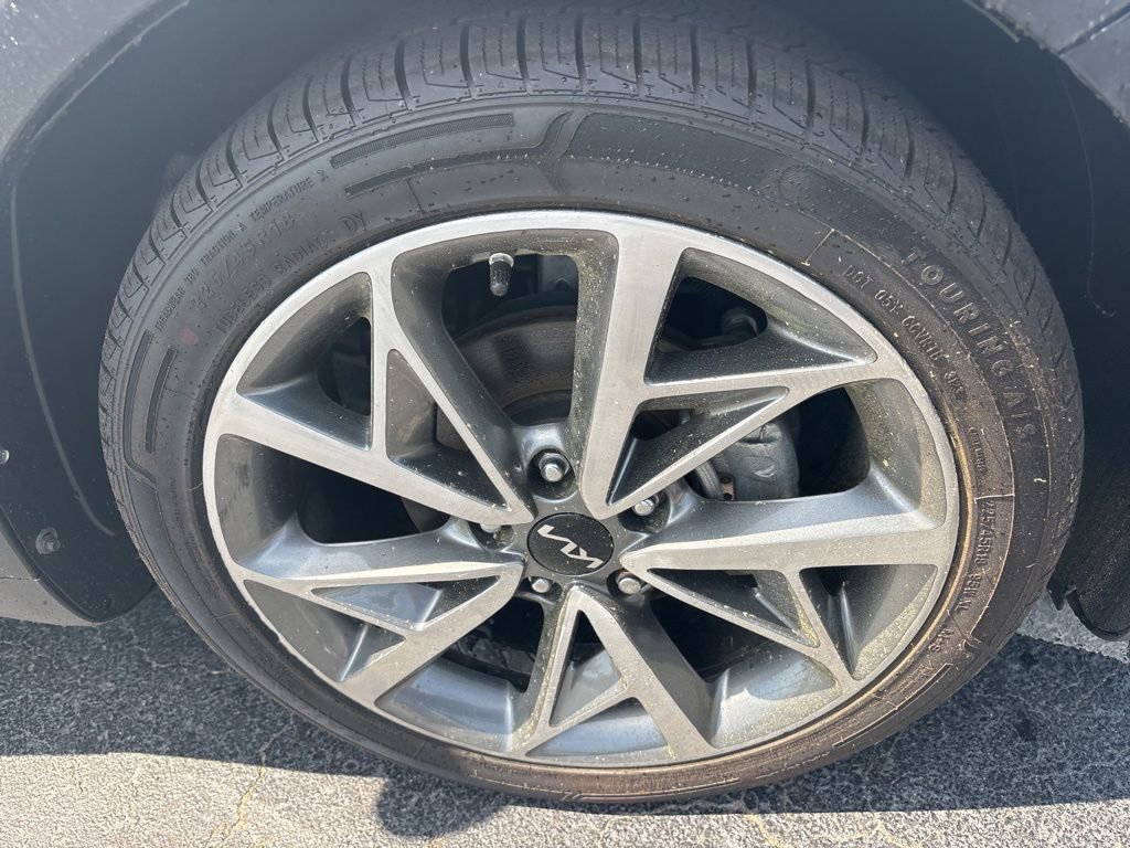 Used 2022 Kia Niro Touring Special Edition FWD image 9