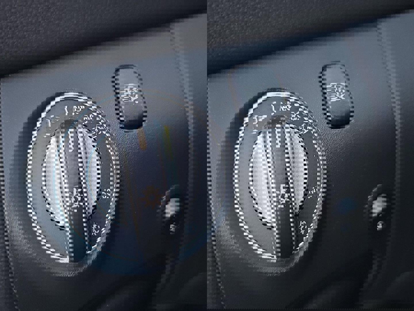 Used 2009 Mercedes-Benz SL 550 image 26