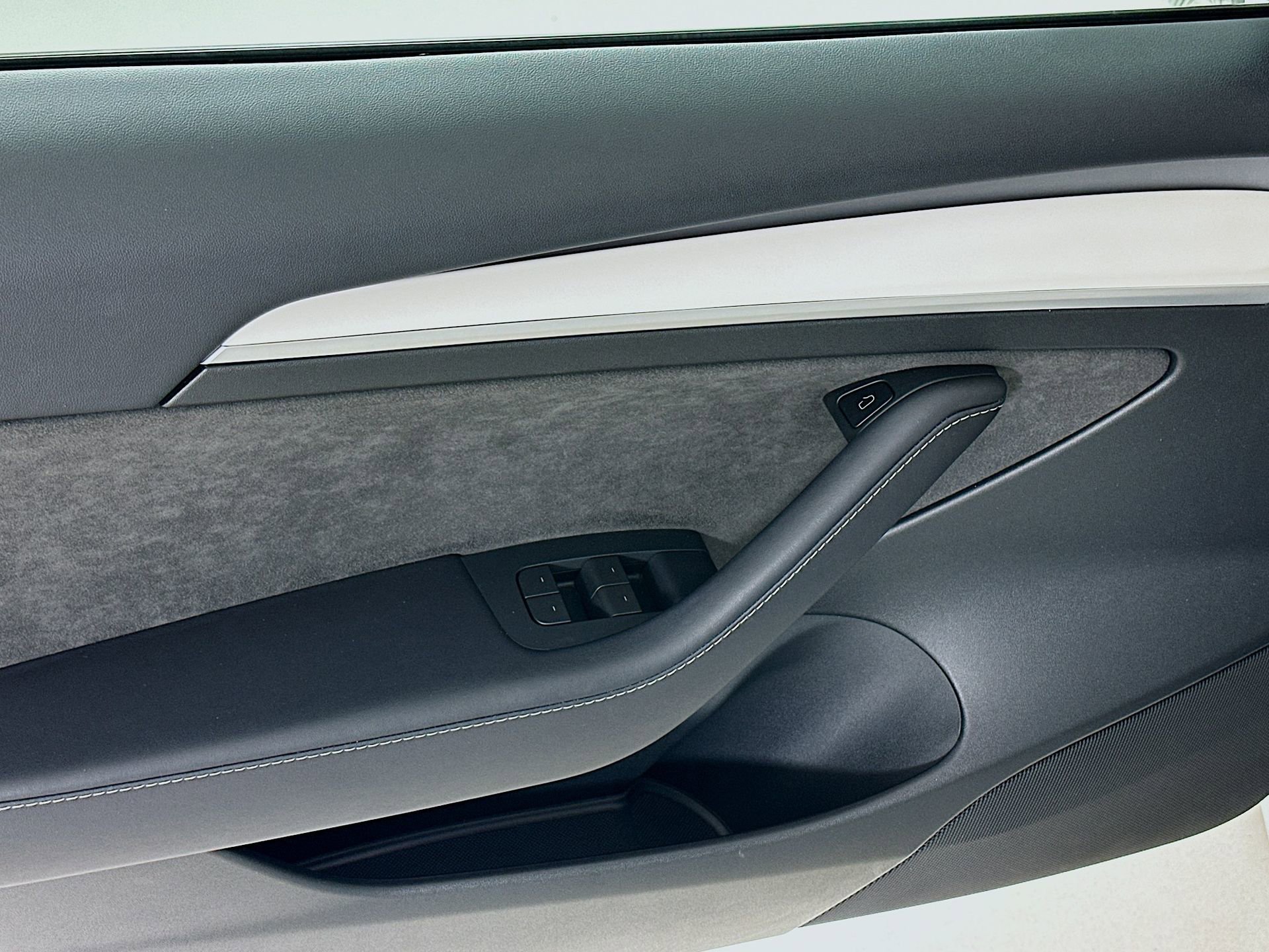 Used 2023 Tesla Model 3 Long Range image 18