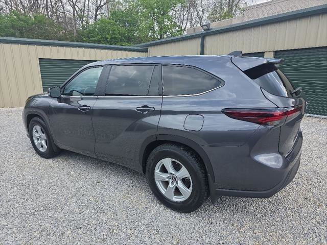 Certified 2024 Toyota Highlander LE AWD/4WD image 4