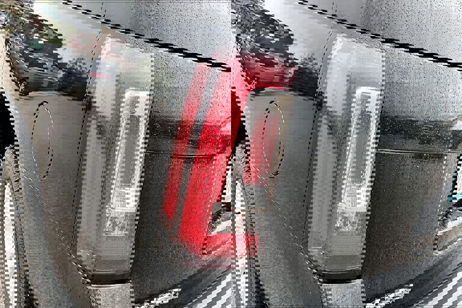 Used 2019 GMC Yukon SLT image 29