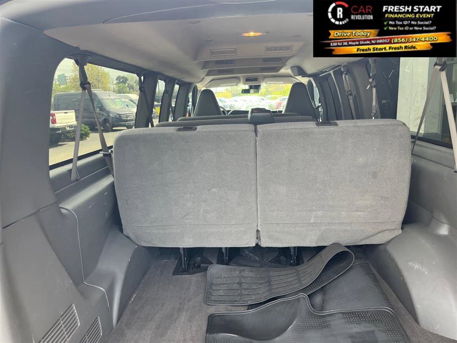 Used 2024 Chevrolet Express 3500 LT w/ LT Preferred Equipment Group RWD image 10
