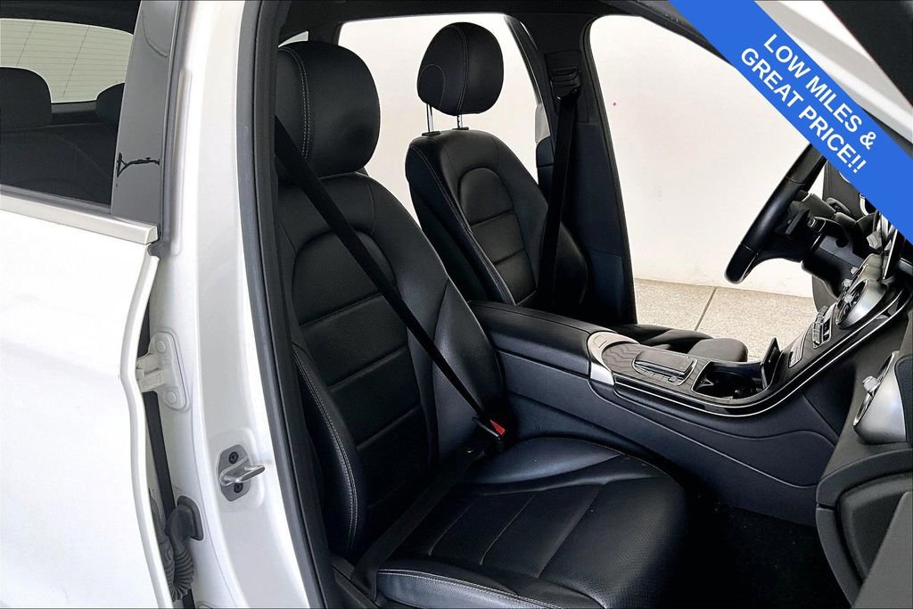 Used 2022 Mercedes-Benz GLC 300 image 11