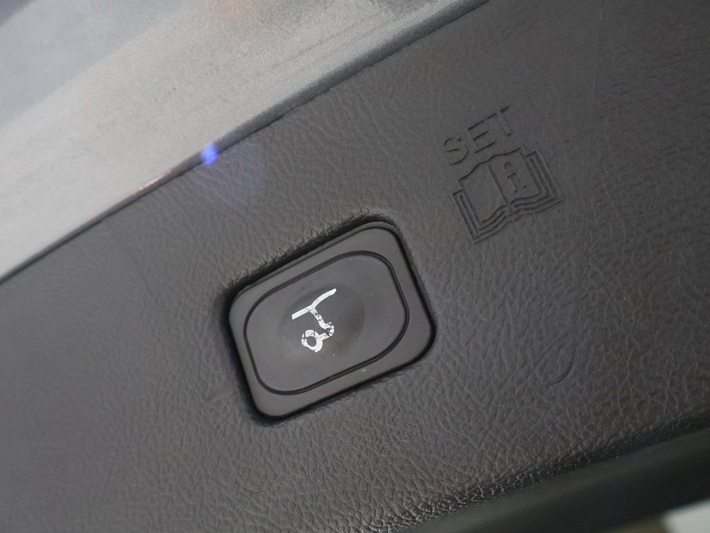 Used 2024 Ford Edge Titanium image 22