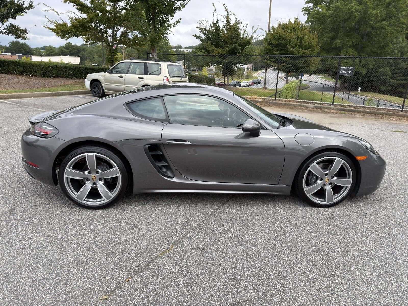 Used 2024 Porsche 718 Cayman RWD image 8