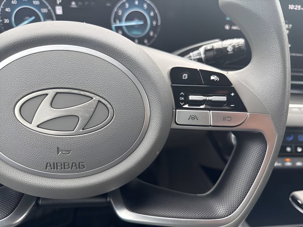 Used 2024 Hyundai Elantra SEL FWD image 14
