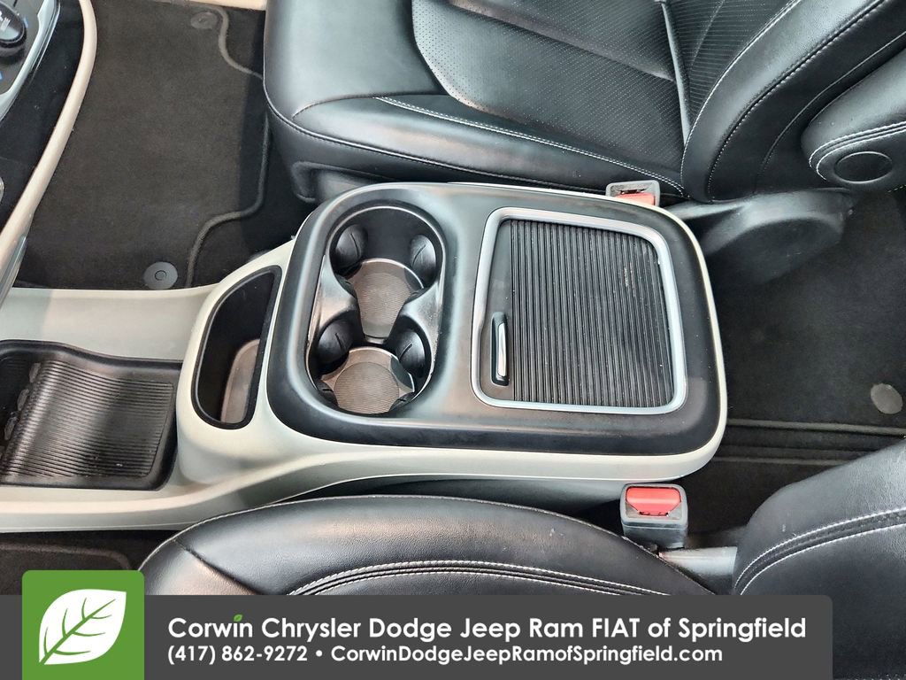 Certified 2024 Chrysler Pacifica Touring-L image 29