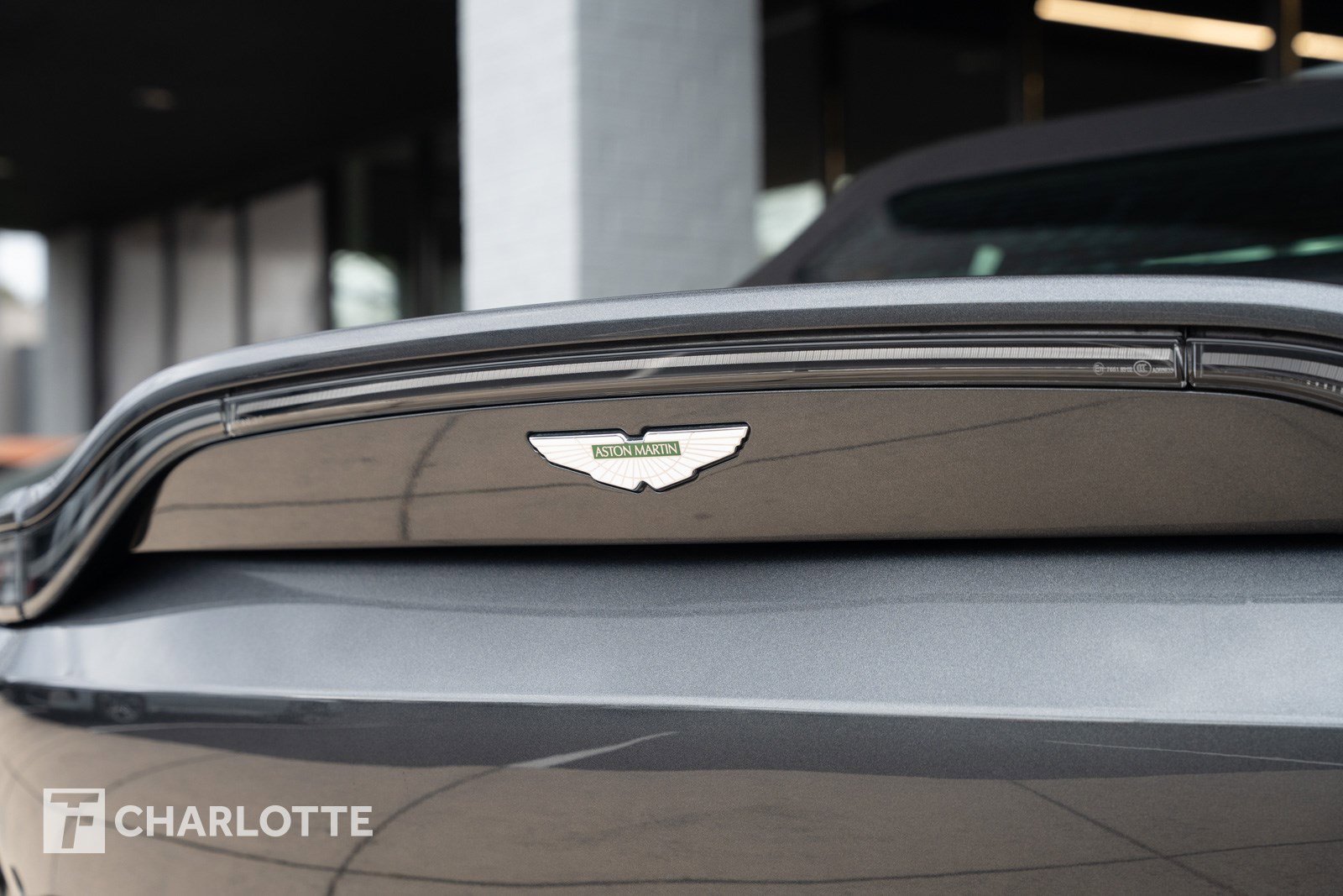 Used 2021 Aston Martin V8 Vantage Roadster image 18