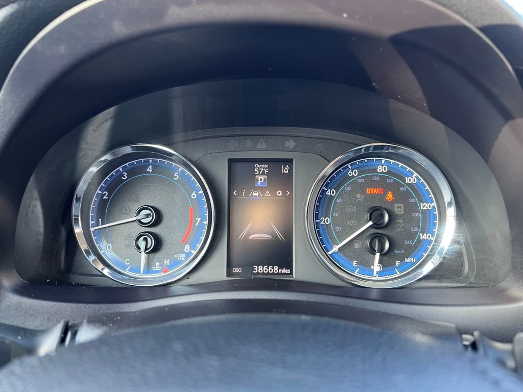 Certified 2019 Toyota Corolla SE image 31