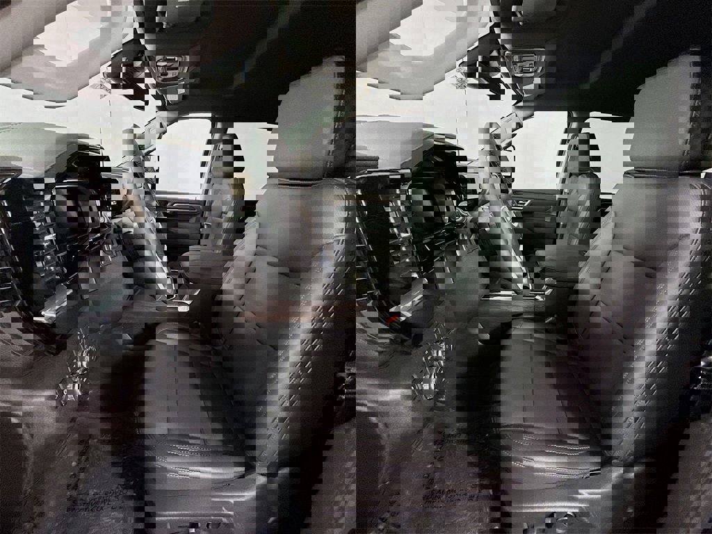 New 2026 GMC Sierra 2500 SLT w/ SLT Premium Package image 17