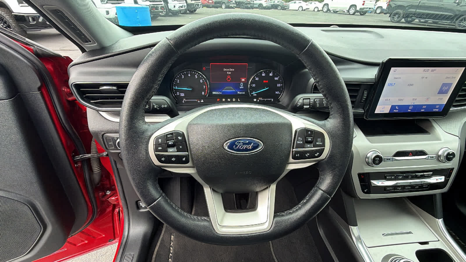 Used 2022 Ford Explorer XLT w/ Equipment Group 202A RWD image 18