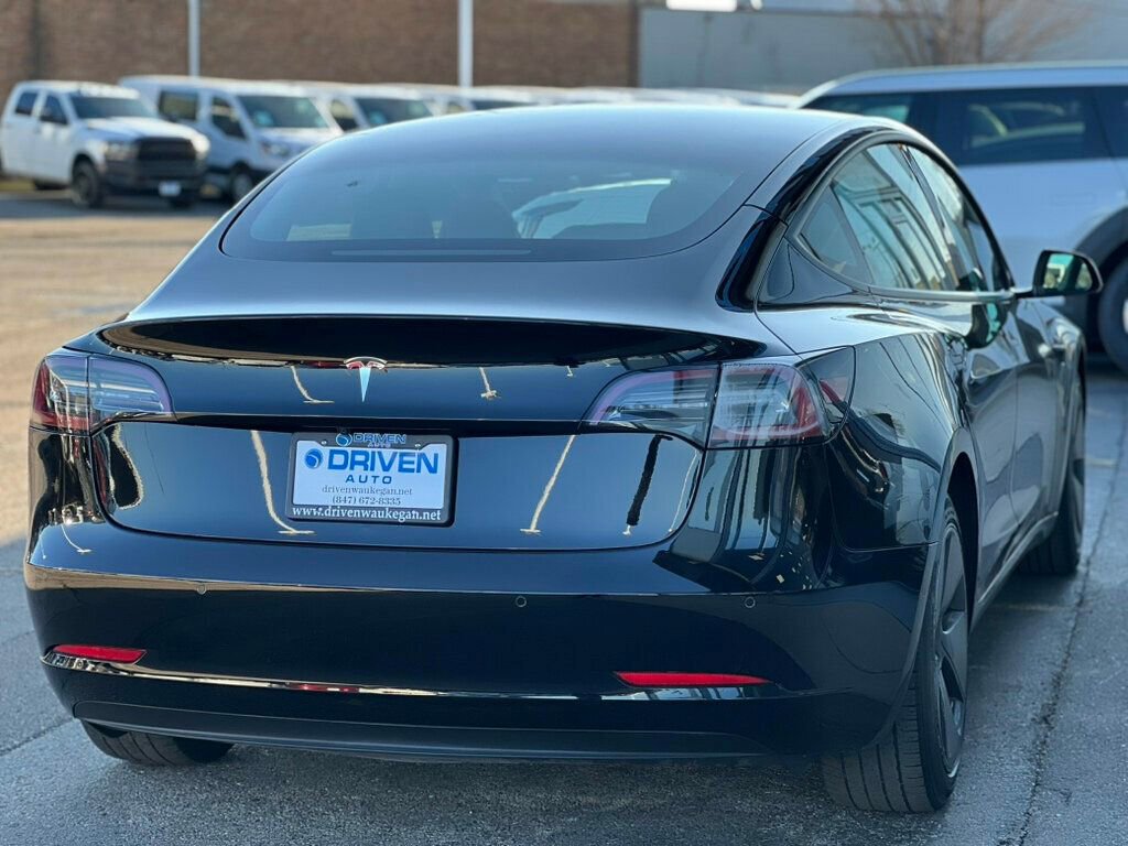 Used 2021 Tesla Model 3 Standard Range Plus image 38