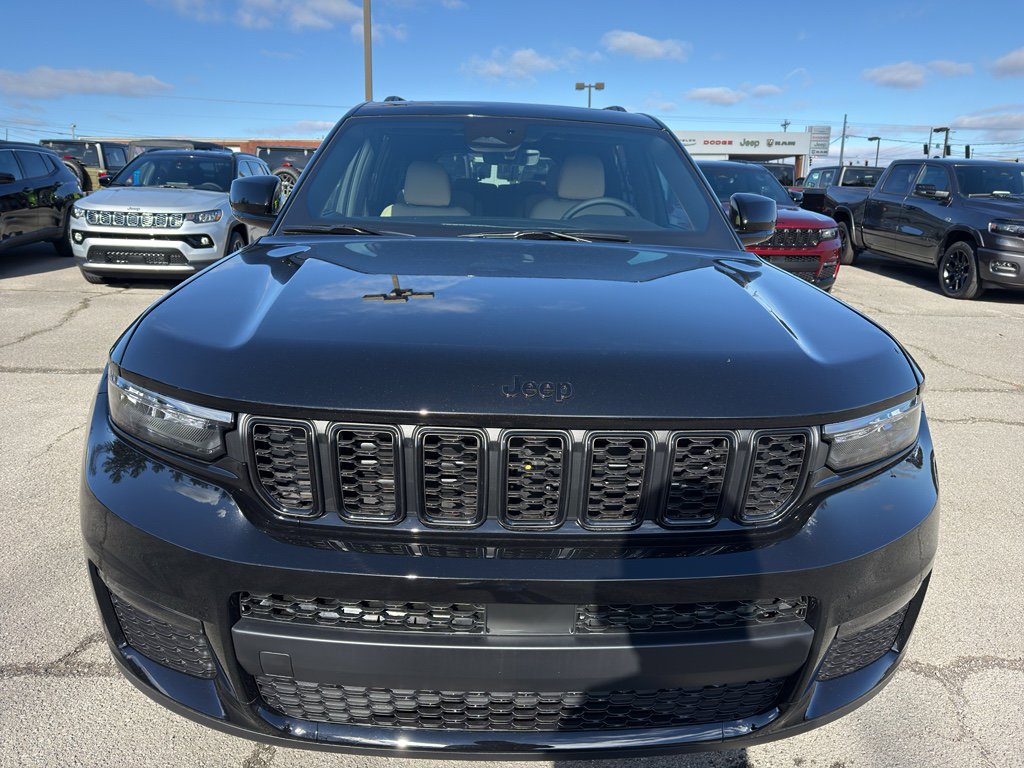 New 2025 Jeep Grand Cherokee L Limited w/ Black Appearance Package image 2
