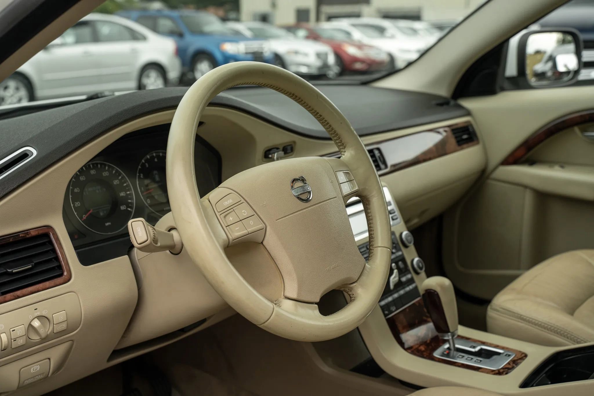 Used 2008 Volvo XC70 3.2 image 14